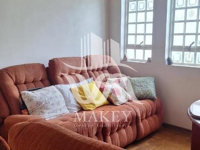 Aceita financiamento, ótima casa á venda com edícula no Jd Londres Campinas/SP. Com 3 dormitórios