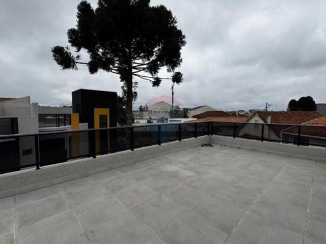 Aceita Permuta, Casa em Condomínio nova e moderna, com 03 quartos, Bairro Uberaba em Curitiba