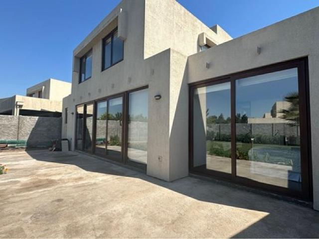 ACEPTAN OFERTAS! MODERNA E IMPECABLE CASA CONDOMINIO RUKAN
