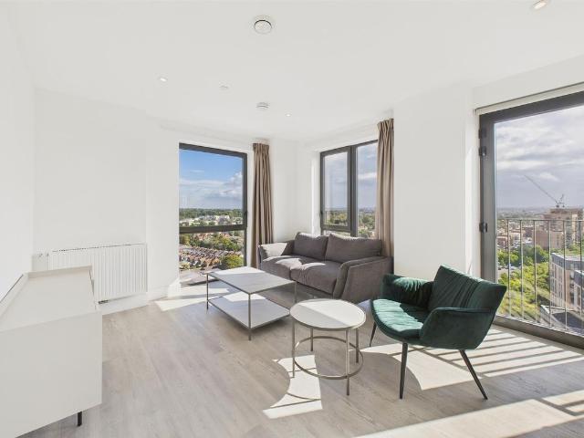 Acer Point, Watford WD18, 1 bed flat to rent, £1,685 pcm | PrimeLocation