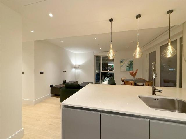 Acer, 1 205 Fountain Park Way, London, W12 7JF, United Kingdom | 2 bed apartment for rent #138251836 | Rentberry
