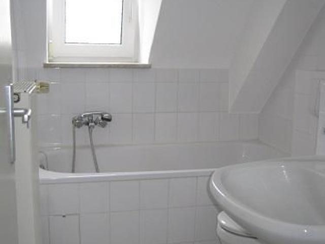 Achtung DG Whg für den Single mitten in Dottendorf! !