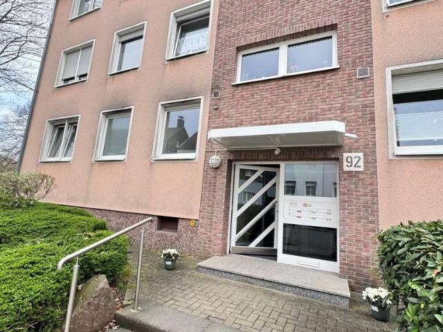ACHTUNG SOMMERAKTION ! Provisionsfrei ! Attraktive 3,5 Zimmer ETW mit Balkon frei zur Selbstnutzung!