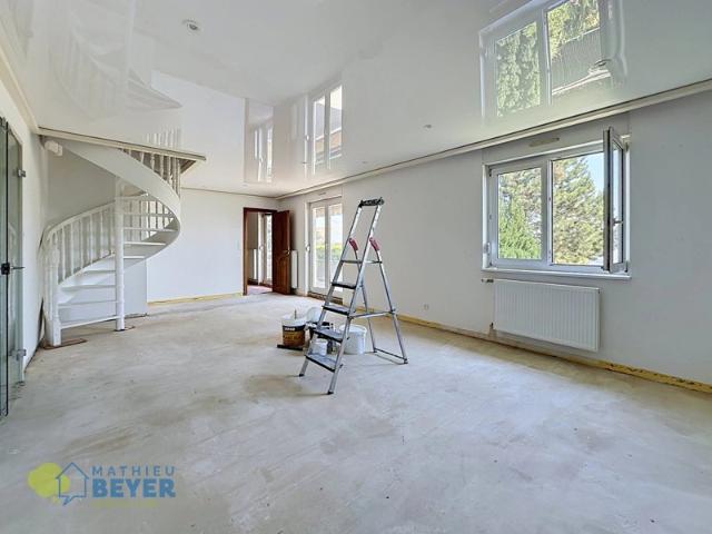 ACHENHEIM – Superbe duplex 4 pièces avec 2 terrasses, cave et stationnements