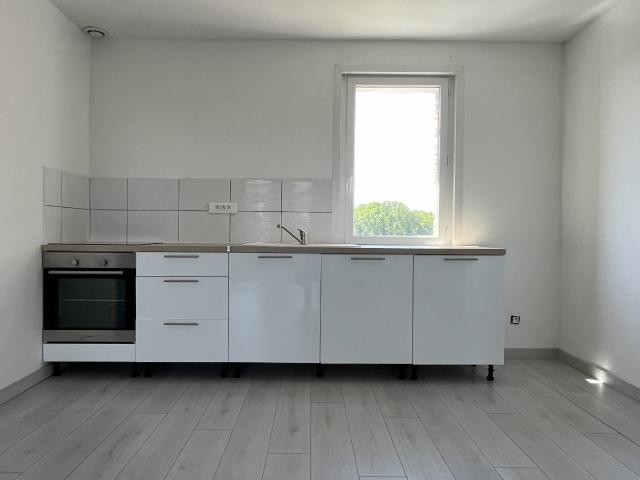 ACHICOURT T3 LUMINEUX 690 € CHAUFFAGE ELECTRICITÉ ET EAU INCLUS