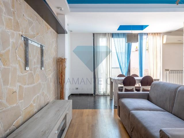 ACI CASTELLO 2,5 VANI CON GIARDINO E GARAGE