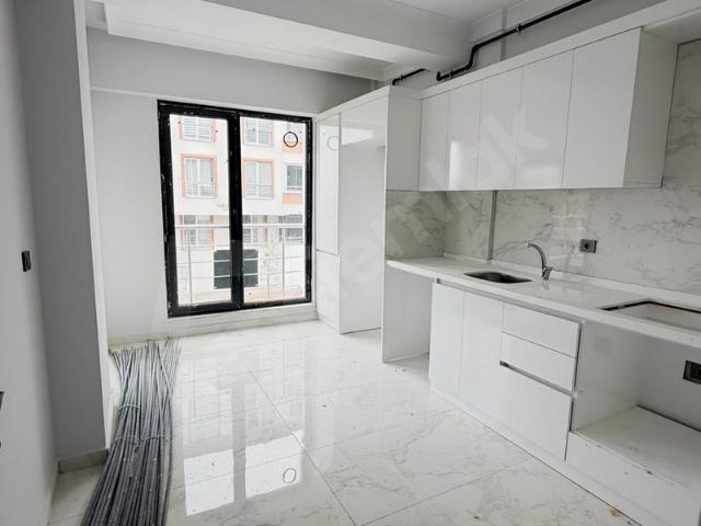 ACİL BAYAT GEDİĞİNDE SATILIK 3+1 ARA KAT DAİRE