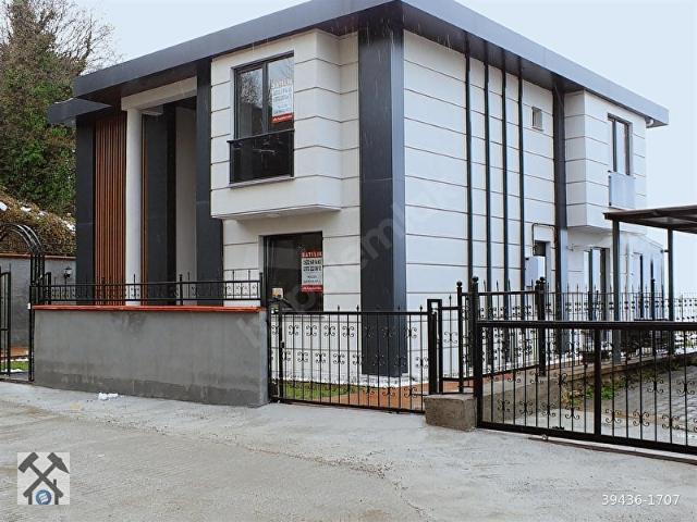 ACİL KOZLU GÜNEY MAHLLESİ'İNDE SATILIK BAHÇELİ VİLLA