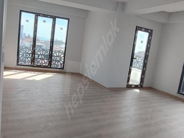ACİL SATILIK NURİPAŞA YENİ BİNA MERKEZDE 2+1 ASANSRLÜ 3.KAT KÖŞE