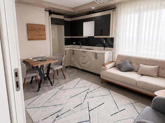 ACİL SATILIK ULTRA LÜKS 1+1 ARAKAT DAİRE FULL EŞYALI BALKONLU