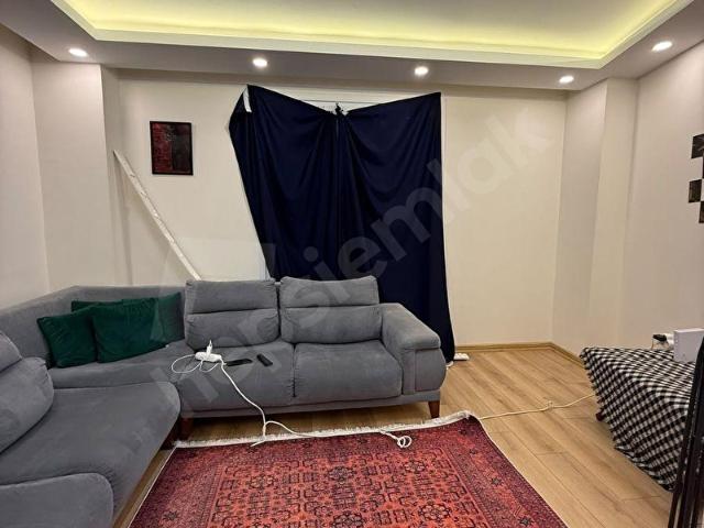 ACİL! SİZE ÖZEL SULTANBEYLİDE,YENİ BİNADA,CADDEYE ÇOK YAKIN 2+1