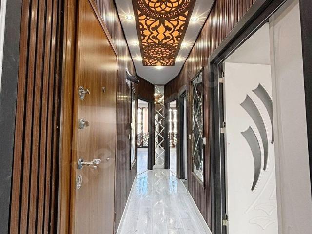 ACİLL METROBÜSÜN DİBİNDE SIFIR 2+1 ARA KAT SATILIK DAİRE