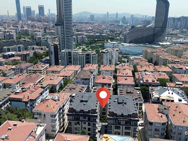 ACIBADEM ANA CADDESINE 200 METRE TERAS KULLANIMLI KAPALI MUTFAKLI SATILIK 1.5+1 BAHÇE KATI DAİRE