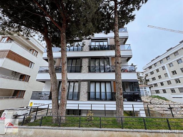 ACIBADEM DERYA SOKAKTA, SIFIR BİNADA, ÖN CEPHE, SATILIK 3+1