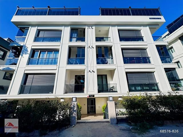 ACIBADEM ERDEM ÇIKMAZINDA, SIFIR BİNADA, 110 m2 NET, 3+1 SATILIK