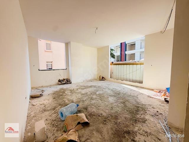 ACIBADEMDE PROJEDEN ARA KAT ÖN CEPHE 91M2 NET SATILIK 3+1 DAİRE