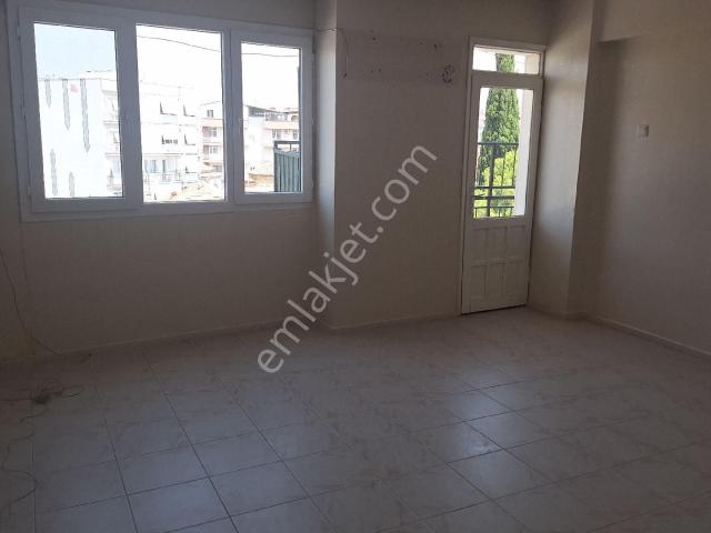 Acil Menemen Merkezde Satılık 3+1 Daire