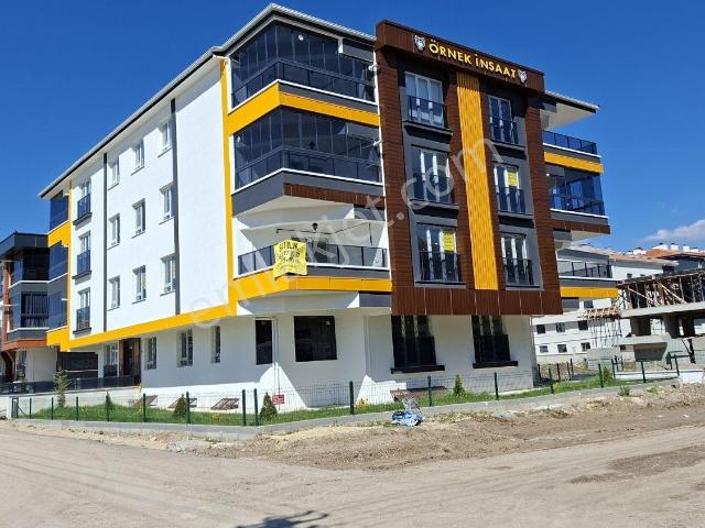 Acil Acil İskanı Yeni Bina Arakat Asansörlü Köşebaşı Ultra Lüks