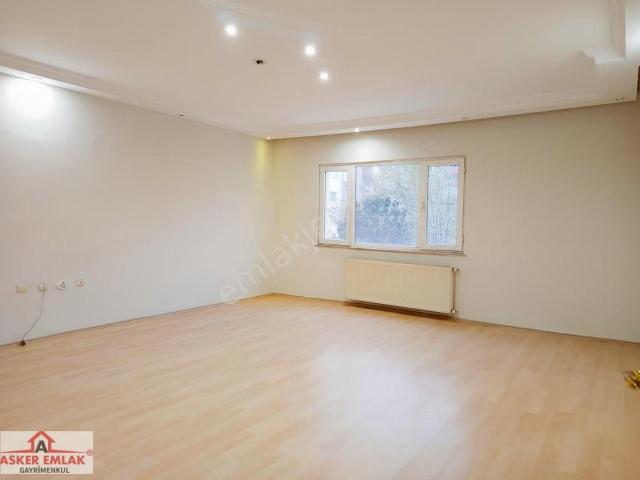 Acil ! Asker Emlak'tan Konak Mah Satılık 3+1 180m2 Daire