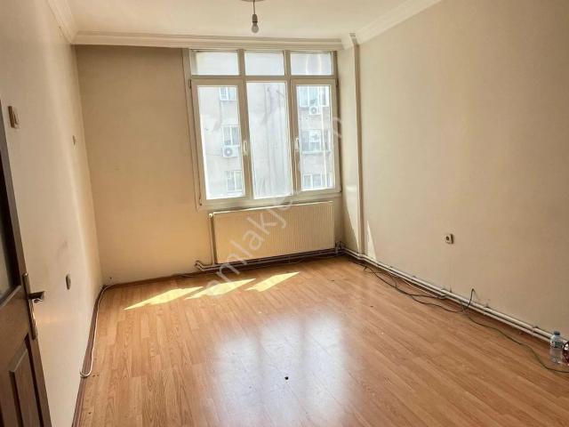 Acil Buca Şirinyer Caddesi Üstünde 3+1 110 M2 Arakat Satılık Daire