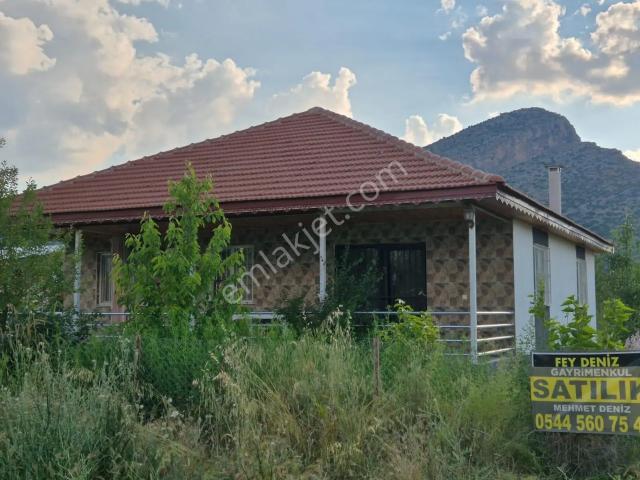 Acil Bucak Kızılkaya'da İmarlı İskanlı 440m2 Arsada 140m2 3+1 Ev