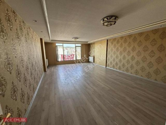 Acil Emlak Güvencesiyle 4+1 Sitede Kiralık Daire Atakent
