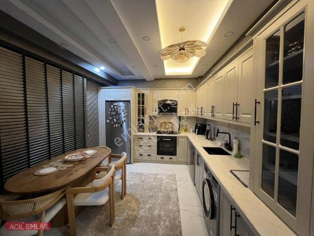 Acil Emlak Güvencesiyle Dogukentte 3+1 Bakımlı Kiralık Daire