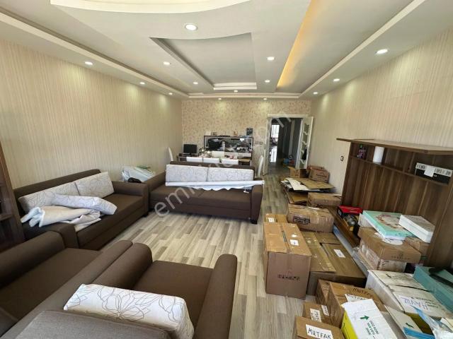 Acil Emlaktan Giyinme Odalı 3+1 Kiralık Daire Narlıkuyu