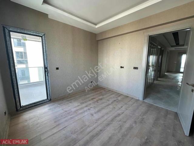 Acil Emlak'tan Ymc Sitesin'de Daire