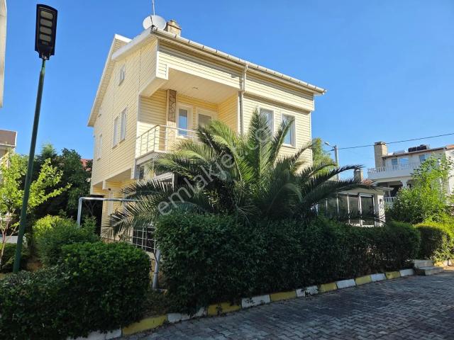 Fırsat Yeniçiflik'te 5+1 Muhteşem Havuzlu Villa.
