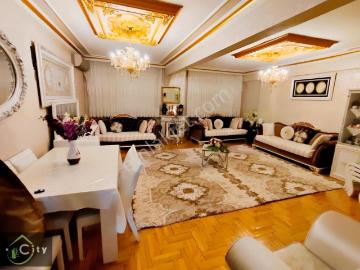 Acil Fatih'de Cıty Emlaktan Dubleks 5+2 230 M2
