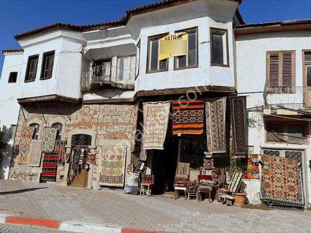 Acil Fiyat Düştü.bergama Kızılavlu Manzaralı Dükkan Ve Rum Evi