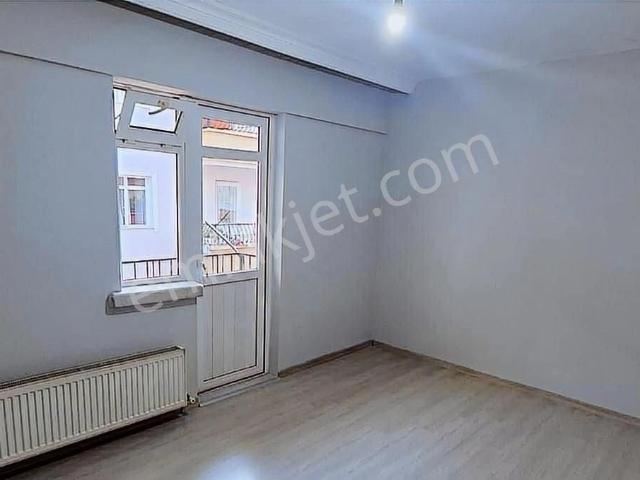 Acil Karahöyük Caddesi Üzerinde 3+1 2.katta Masrafsız Daire