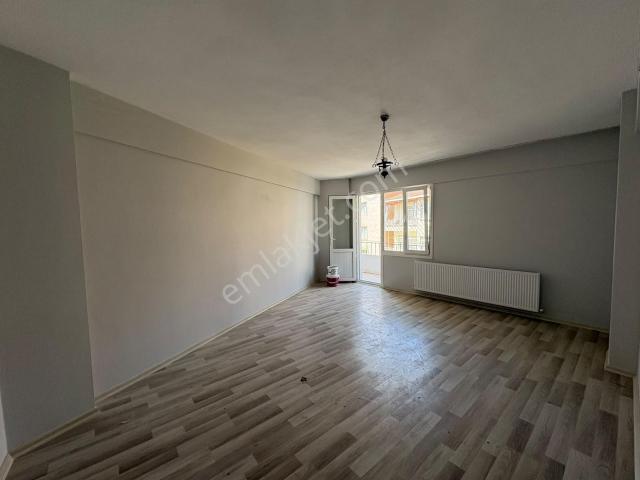 Acil! Pendik Alt Kaynarca'da Fırsat 3+1 Kiralık Daire