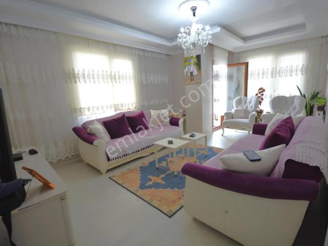 Acil! Satılık 130 M2 Hastahanenin Yanında 3+1 Üst Dubleks