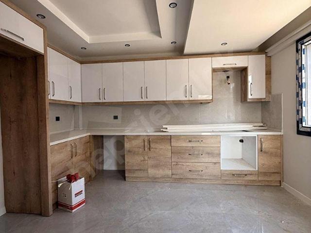 Acil Satılık 150 m2 Sıfır Daire