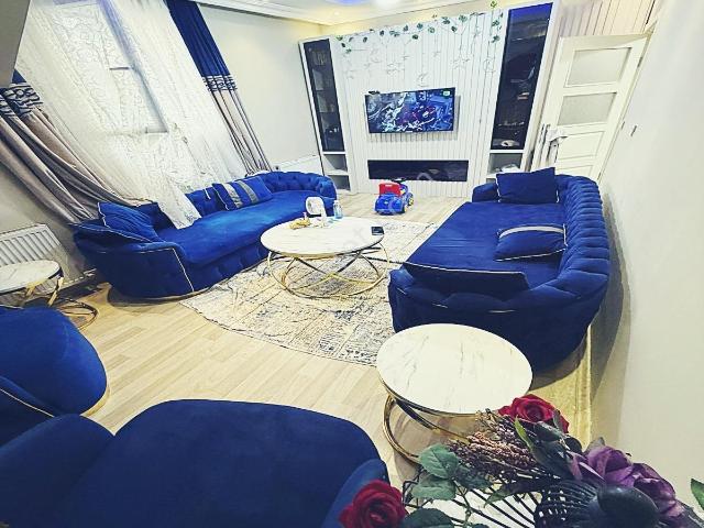Acil Satılık Cadde Dibinde Tek Daire Üzeri Geniş 2+1 110m²