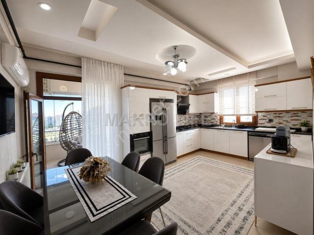 Acil Satılık Bağcılar Evrim Alataş Caddesinde 3+1 Ful Yapılı Daire