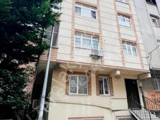 Acil Satılık! Bahçelievler Fevzi Çakmakta 2+1 Bahçe Katı