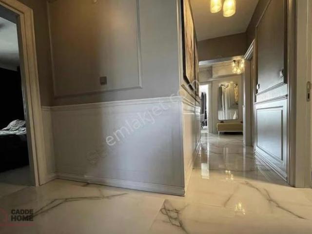 Acil Satılık Finansmerkezi'ne Yakın Büyük 2+1 Daire