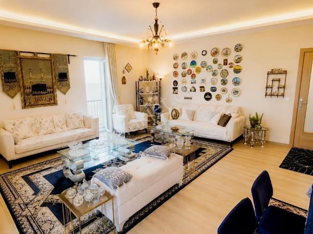 Acil Satılık Kalite Full Eşyalı 4+1 140m² Havuzlu Daire