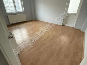 Acil Satılık Karakaya Mah.cadde Üzeri 3+1 2.kat 120m2 Üç Cephe