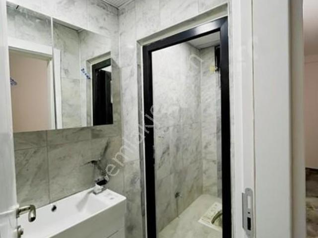 Acil Satılık! Ladik Merkezde Sıfır 3+1 Daire, 650m² Arsa İçinde