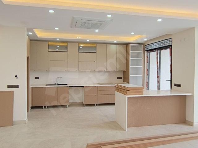 Acil Satılık Sıfır İkiz 4+1 Villa 210 m Döşemealtı Altınkale Mahallesi