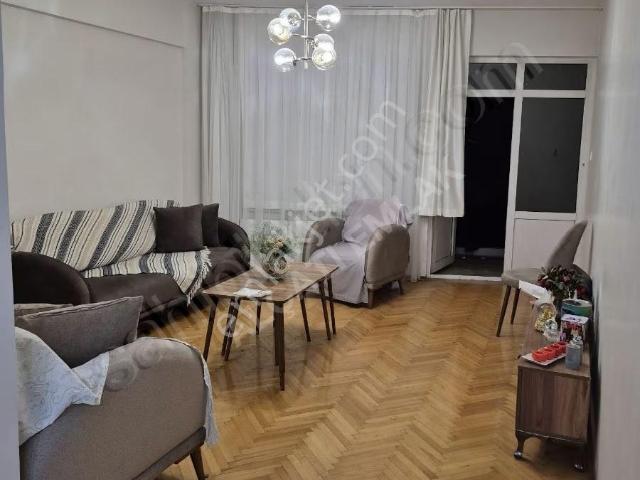 Acil Satılık Pendik Batı Mah. Tadilatlı 2+1 Daire