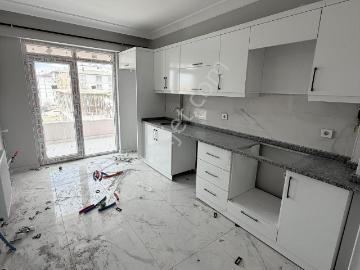 Acil Satılık! Reşadiye Mahallesinde 3+1 Sıfır Ara Kat Daire