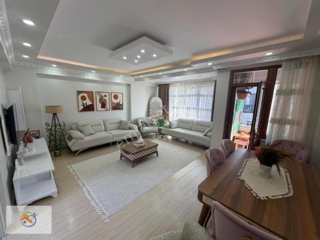 Acil Satılık Çırpıcıda 3+2 Kullanışlı Çatı Dubleks Daire