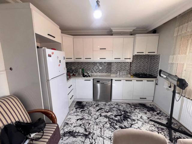 Acil Satılık Turgutlu Turan Mah Dereköy Cami Karşısında 125 M2 3+1 Doğalgazlı Asansörlü Ara Kt Daire