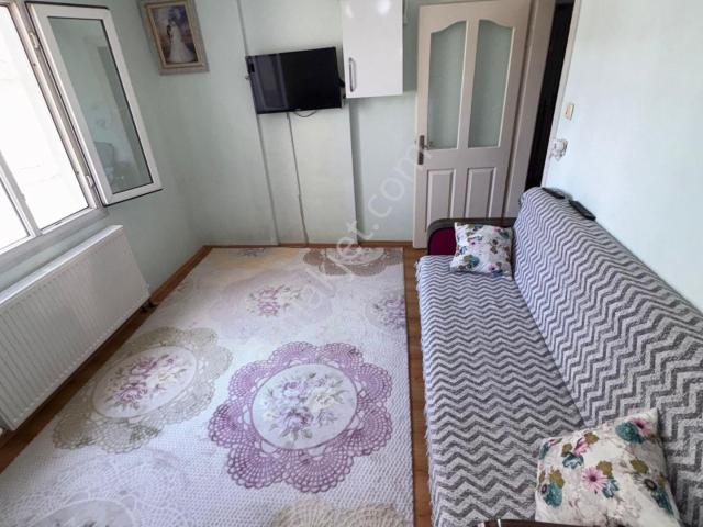 Acil Satılık Turgutlu Yiğitler Mahallesi Dutluyol Üzerinde 95 M2 2+1 Doğalgazlı 3.kat Ara Kat Daire