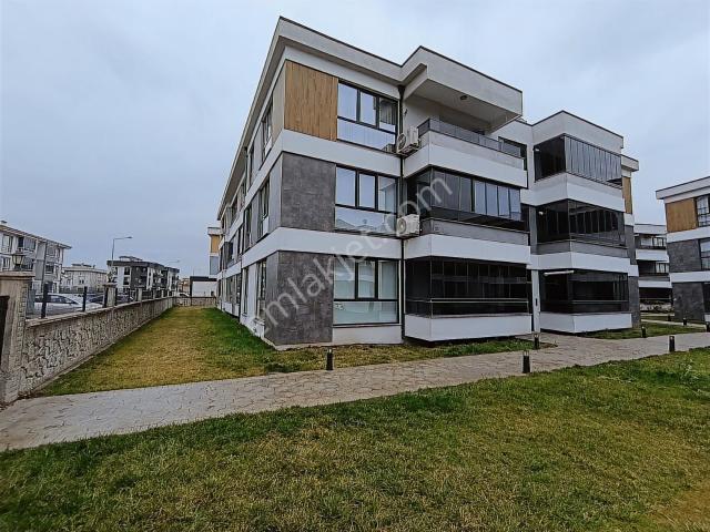 Acil Serdivanda Site İçi Lüks 3+1 Geniş Balkonlu Ebeveyn Banyolu